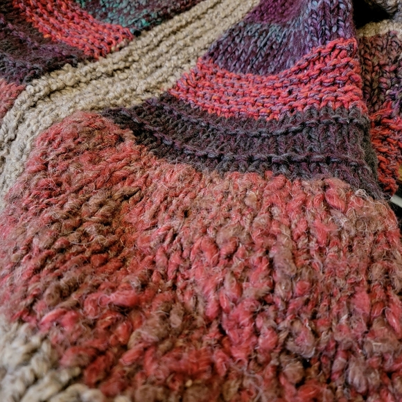 Chunky Oversized Striped Zip-Up Knit Sweater - Picture 11 of 16